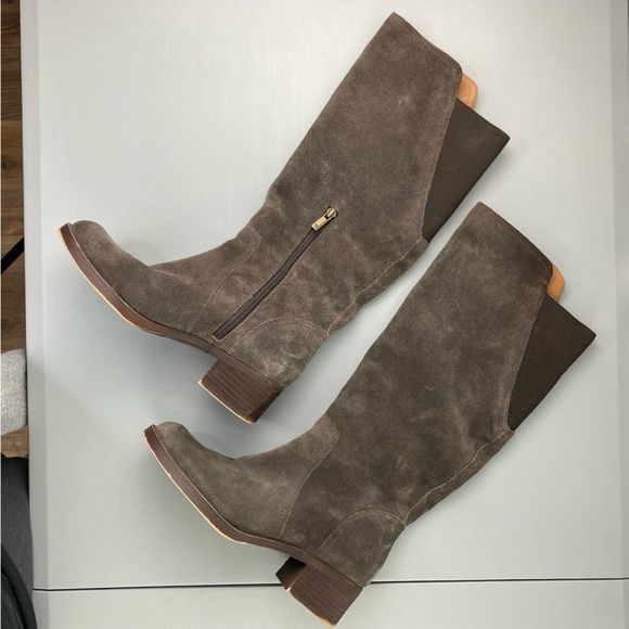 Lucky Brand - Women's Taupe Hanover Suede Riding Under Knee Boots - Size: 7.5M - Picture 3 of 11